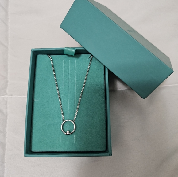 NWT Brilliant Earth Sterling Silver w/diamond Necklace